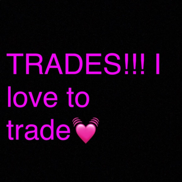 Lilly Pulitzer Tops - Love trading!